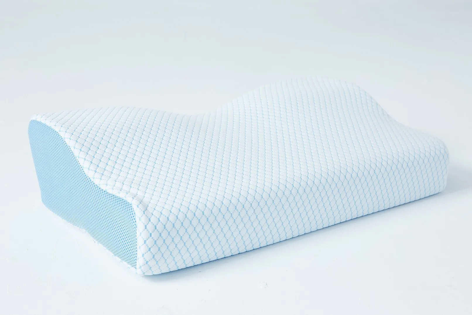 NeuroAlign CoolTouch Cervical Pillow - Image 2