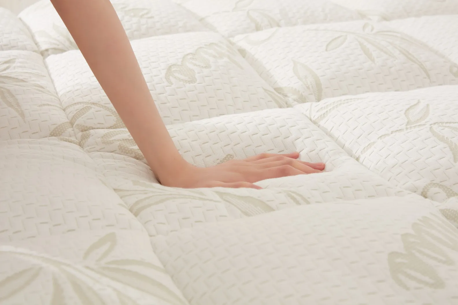 Bamboo Cooling Mattress Topper - Image 3