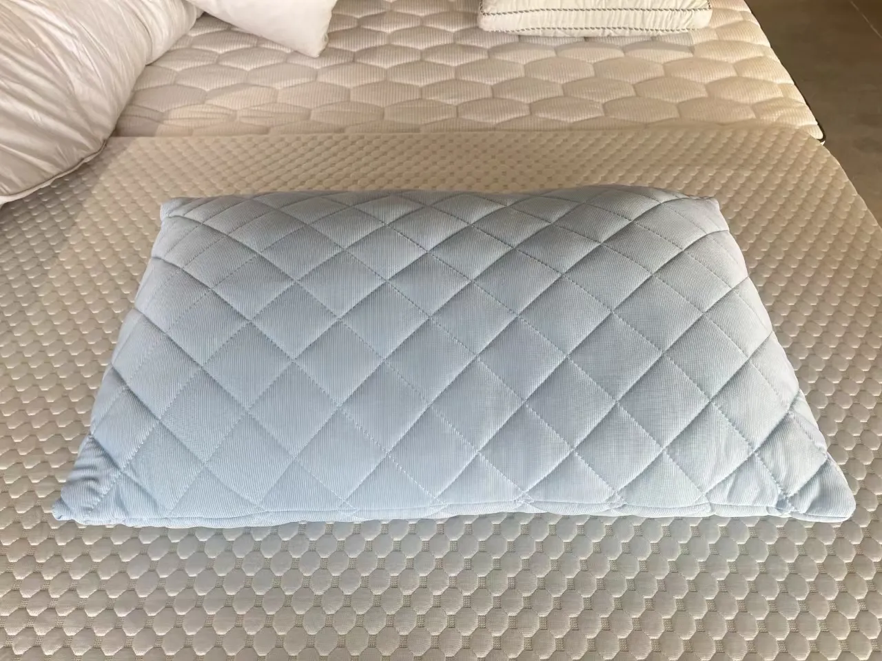 Summer Ice Cooling Soft Bed Pillow - Image 6
